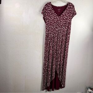 ISABEL MATERNITY MAXI DRESS size Large. Maroon/White, faux wrap front. V-Neck